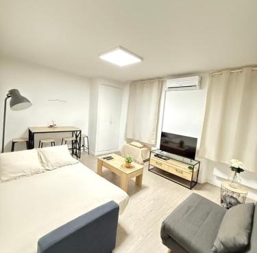 Cocon Marseillais, Centre-Ville, Vieux-Port - Rue Paradis, Rénové, Climatisé, 2pers