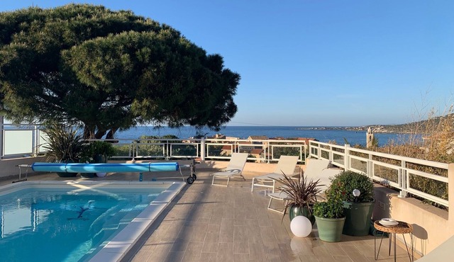 Comfortable villa 500 meters from the beach