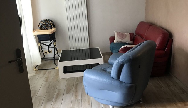 Complete apartment on theiro 6 in Decize