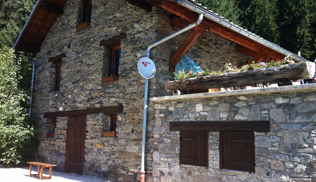 Complete cottage on 5000m, 1500m above sea level, halfway La Rosiere and Seez in Séez