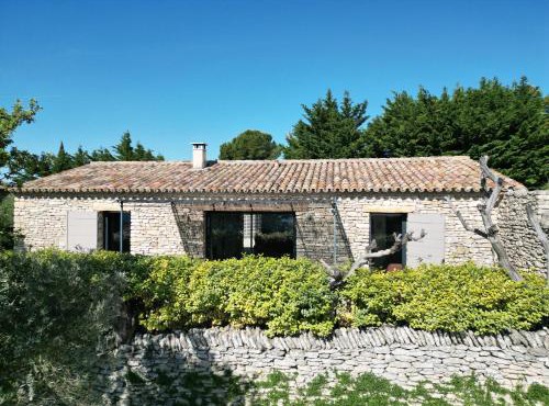 Contemporary 3 bedroom villa in Gordes village