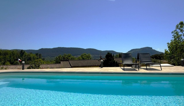 Cosy and spacious villa 180m2 (living 95m2) heated pool-Panoramic view