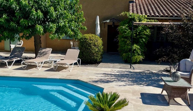 Cotignac - Wonderful Provencal Villa with pool and mature gardens, Sleeps 6