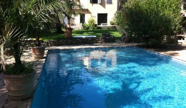COTTAGE WITH POOL BETWEEN THE POPES AND PROVENCE Mt VENTOUX