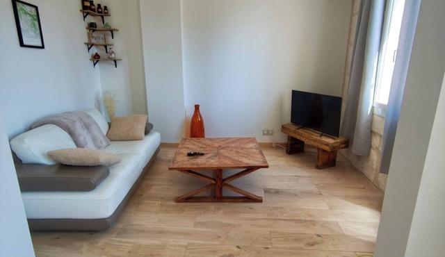 Cozy 2-bedroom apartment in Maussane-les-Alpilles