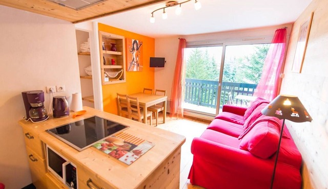 Cozy 2-Room Apartment, 4 Sleeps, 200m from Slopes, La Salle les Alpes
