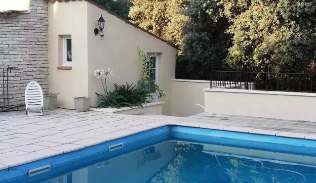 Cozy, detached cottage with an artist's studio (Poterie Terre-Dé-Stress)