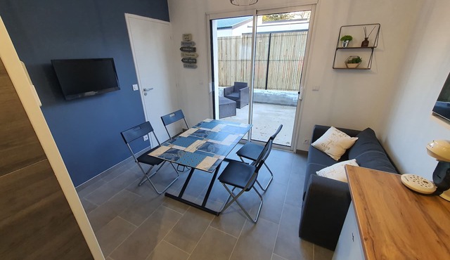 Cozy micro-home (studio) with a terrace near the sea (5 km) in Saint molf
