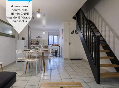Duplex "Sebari "centre ville parking clim proche CNPE in Lagnieu