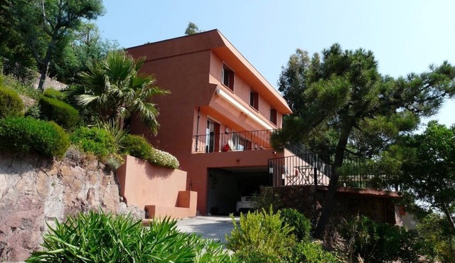 EdenVic Villa by the sea. Private estate with 2 brothers creek