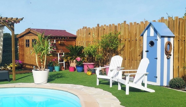 Entre Mer et Collines, villa with swimming pool
