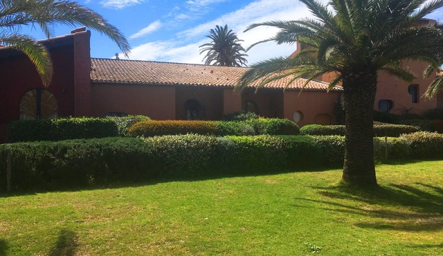 Exceptional location on the port of Porquerolles 20 m from the water .
