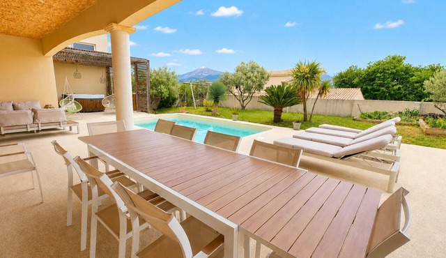 Family villa with pool & Spa - View of Mont Ventoux and vineyards