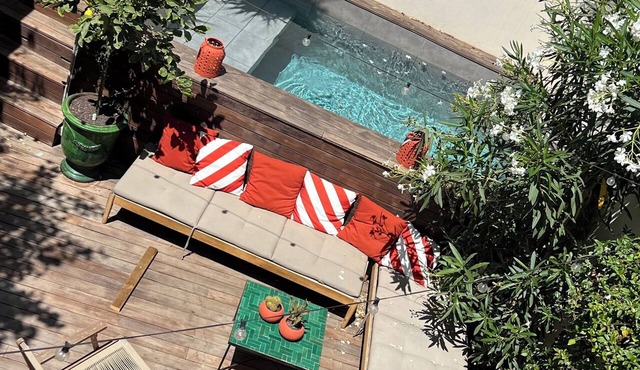 Family home with a pool near the ocean and local shops