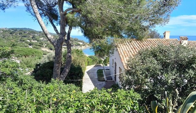 Family Villa - Private Estate of Escalet