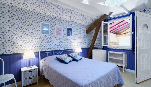 Fleurs du Périgord, Guest Room 'Le Pré Fleuri' with Pool in the Heart of Ribéracois in Saint-Sulpice-de-Roumagnac