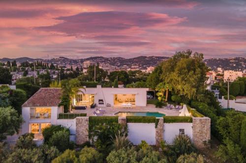 FRGK PARADOU Contemporary Luxury Villa Panoramic Sea View, Pool & Ultra-Fast Wi-Fi