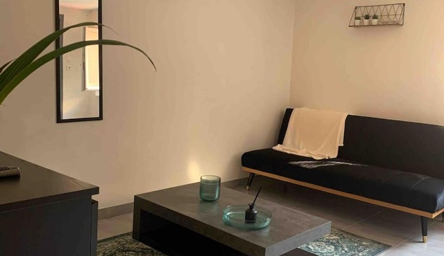 Fully equipped apartment next to the Longchamp
