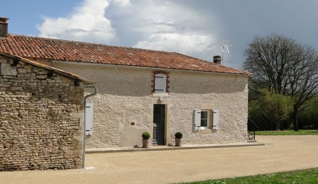 Gîte du Pont de Maillé in SAINT-MARTIN-L'ARS