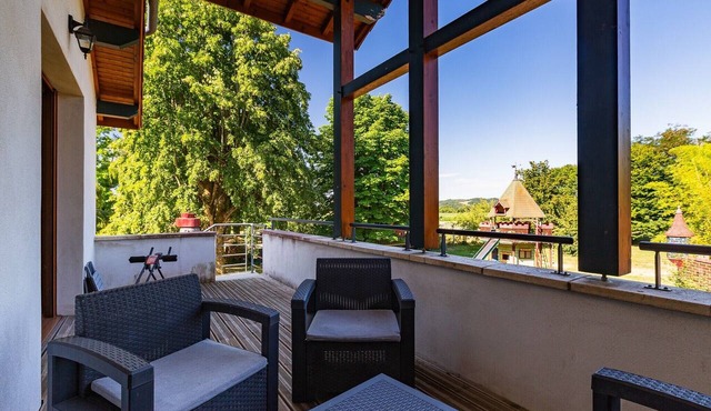 Gîte for 8 – La Fontaine Des Rollands: Mountain View, Shared Pool, Wi-Fi