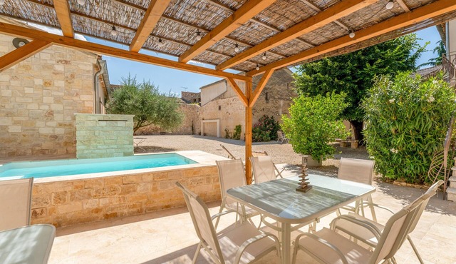 Gîte “La Paillère” with Shared Pool, Wi-Fi, and Air Conditioning