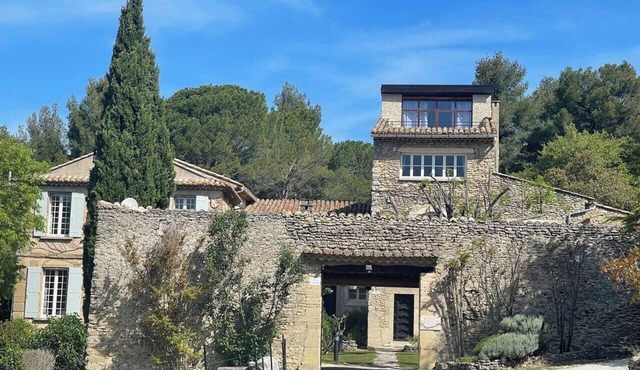 Gîte Lavande with swimming pool in the heart of Provence with a sensational view!