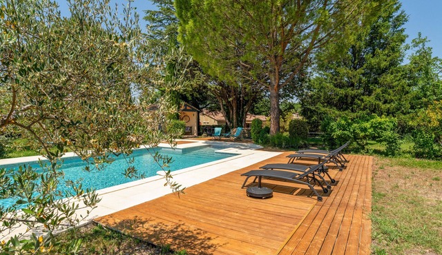 Gîte 'Romarin' with Mountain View, Wi-Fi and Air Conditioning