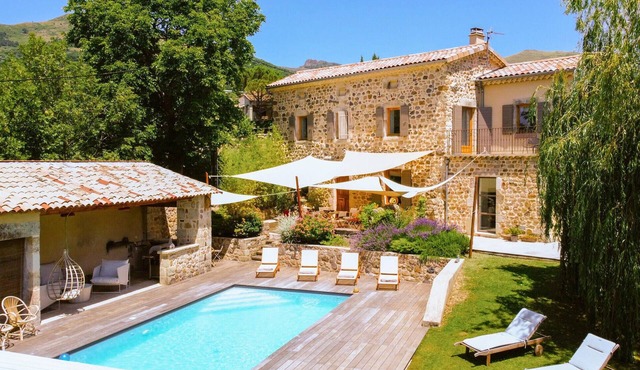 Gorgeous home in St-Etienne de Boulogne