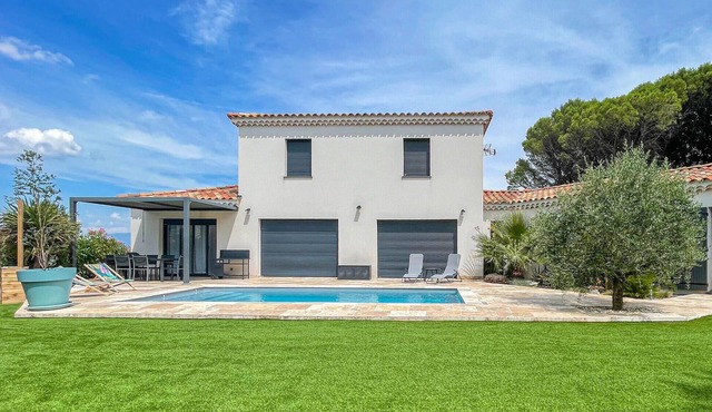 Gorgeous home in Rochegude with private swimming pool, can be inside or outside