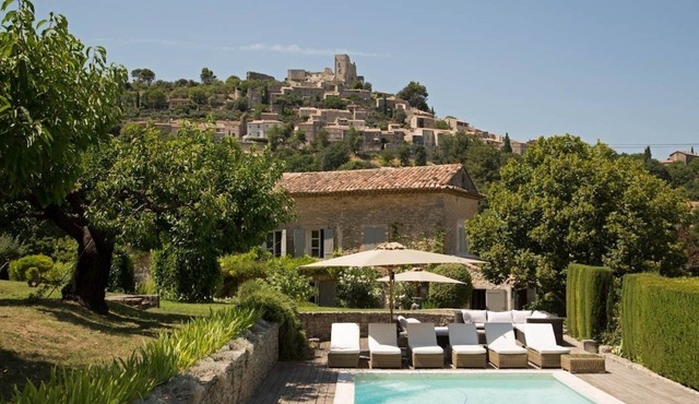 Gorgeous Provencal Mas near Lacoste, one of the most beautiful villages in France