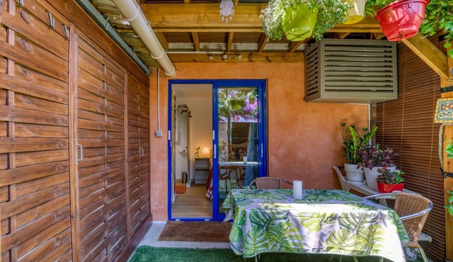 Guest Room “Chambre Jardin” with Private Garden and Air Conditioning