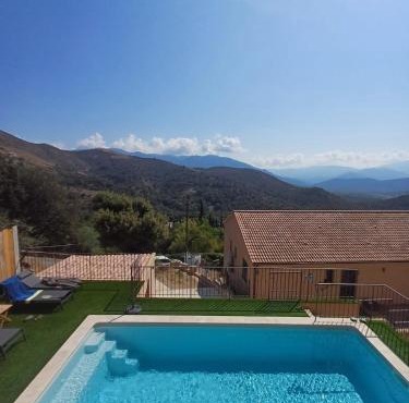 Haut de Villa Superbe vue Piscine privee