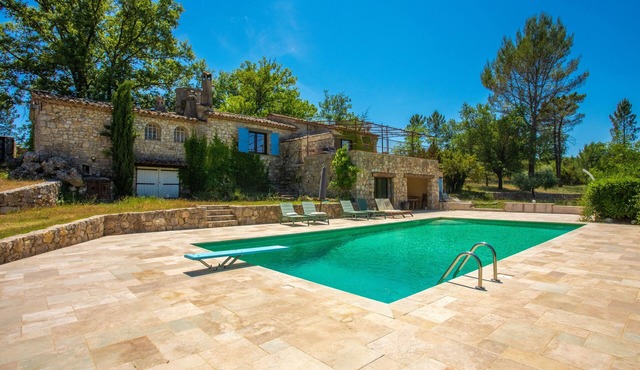 Holiday Home 'Lou Mazet Du Gaudon' with Shared Pool, Shared Terrace and Shared Garden