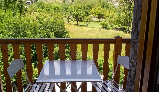 Homerez - Apartment Châteauroux-les-Alpes