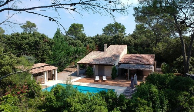 Homerez - Big villa for 11 ppl. with swimming-pool and garden at Le Thoronet