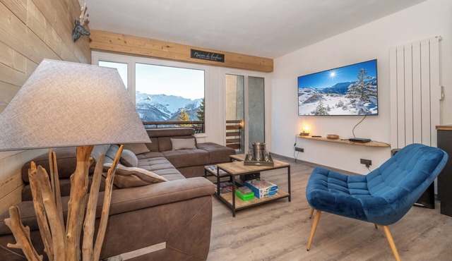 Horizon 1800 - Angel Locations - Spacious 3-bedroom apartment for 6 people, south-facing, with a garage