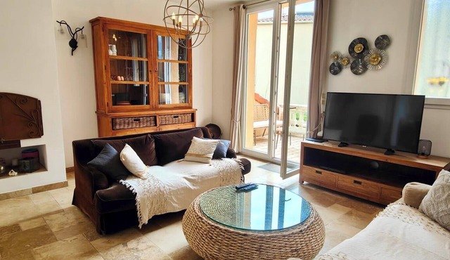 House 5p with garden and pool aircon