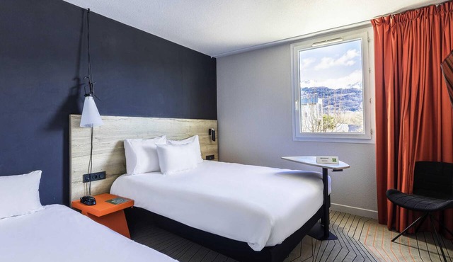ibis Styles Crolles Grenoble A41