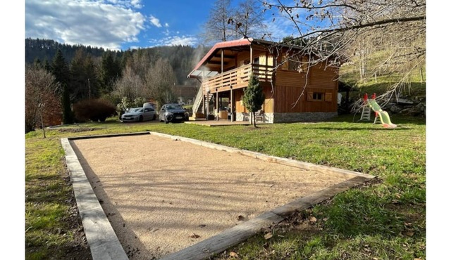L'Escapade Chalet (Sleeps 6) with Alpaga Nordic Hot Tub in Rupt-sur-Moselle