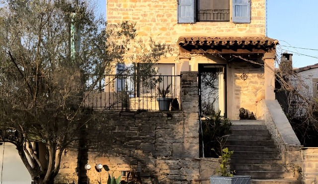La Cachette des Garrigues (Swimming pool & Cicadas supplements) in Pompignan