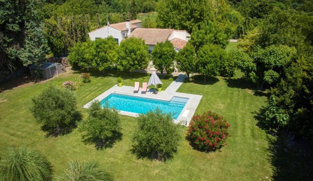 La Villa aux Cyprès bleu