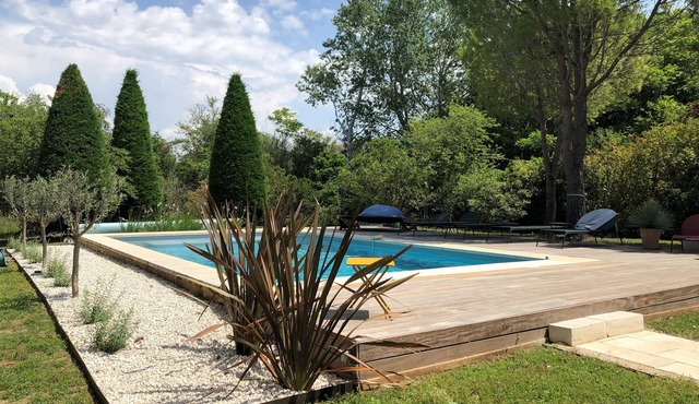 Large 18th century Provencal cottage, restored 5 bedrooms, 4 bathrooms