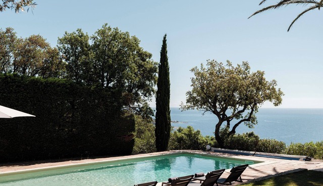 Large 4 bedroomed villa, heated pool from May, great sea views, near St Tropez.