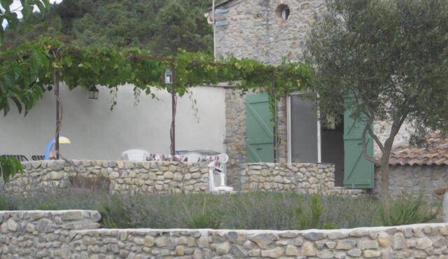 large cottage in stone farmhouse typical of southern Ardeche in Valvignères