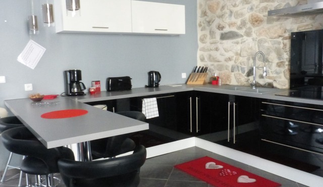 Large house 8 to 10 people, very comfortable and spacious in Saint-Remèze