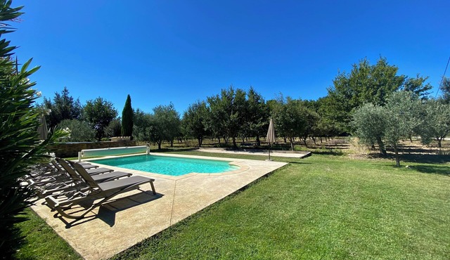 Le bon Louis, country house with private pool between Vaison la romaine and Grignan