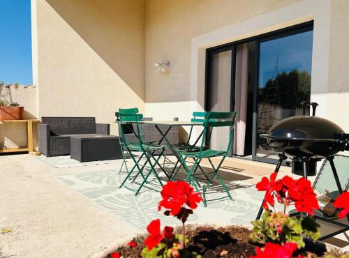 Le Hangar, Villa climatisée avec terrasse