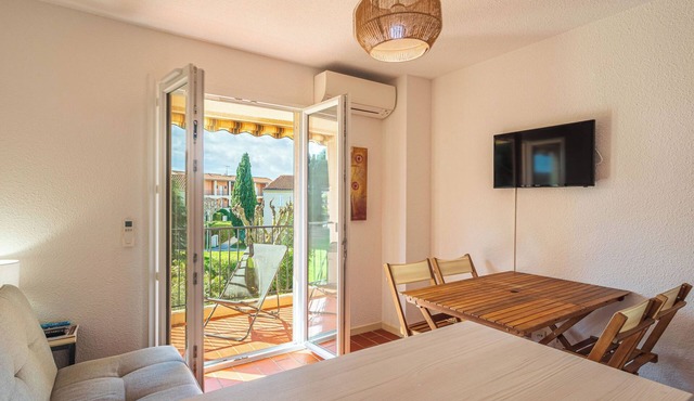 Les Canoubiers I by Interhome