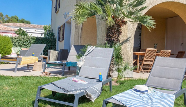 location de vacances Olivier jardin privatif et piscine chauffée partagée in Calvi