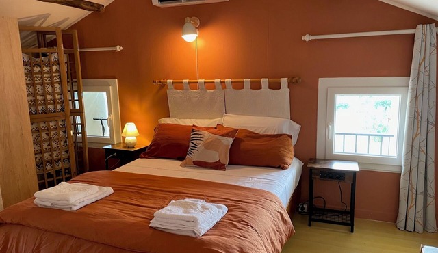 Lodging for family or little group of 9 to 11 people